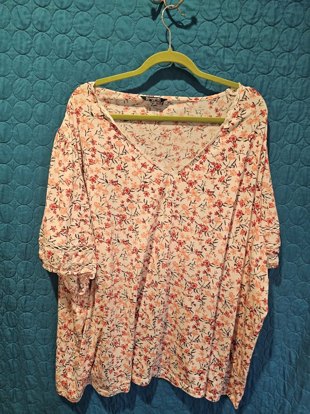 BloomChic White And P8nk Floral V-Neck Tunic